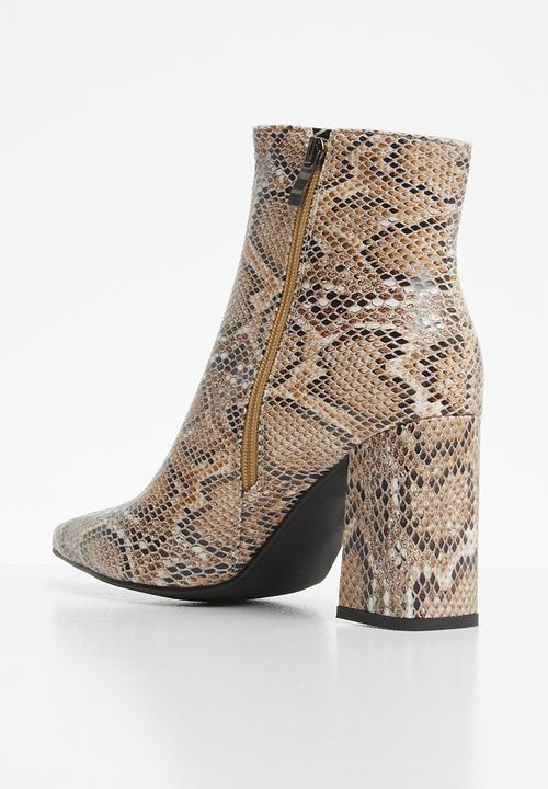 Public Desire - Hollie ankle boot - neutral