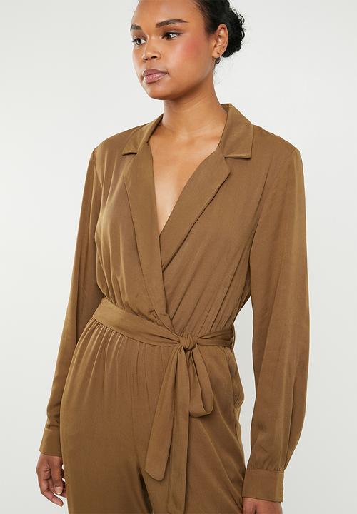 Superbalist - Revere collar jumpsuit - brown