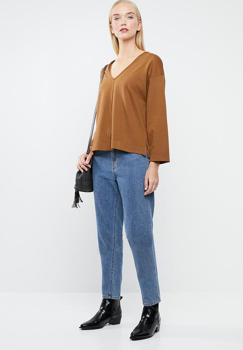 Superbalist - Split hem v-neck tee - tan