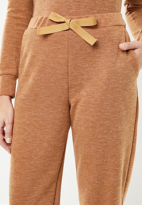 Superbalist - Soft touch sleep set - rust