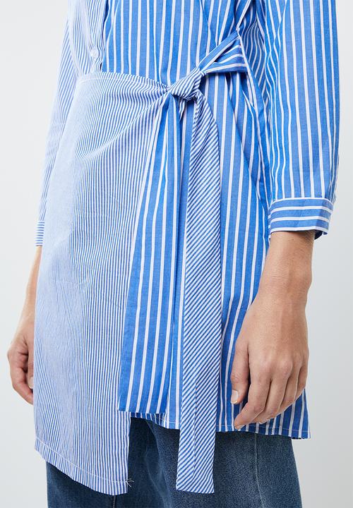 STYLE REPUBLIC - Multi-stripe shirt - blue & white