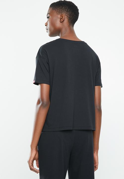 New Balance  - Essential 90's boxy tee - black