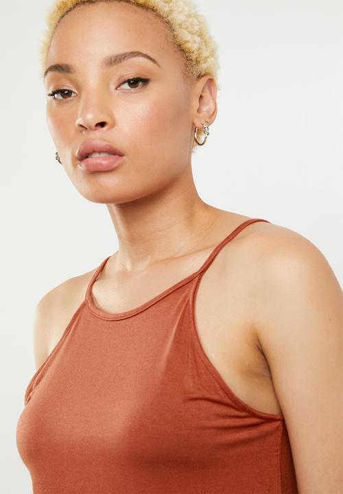 c(inch) - High neck crop top - rust
