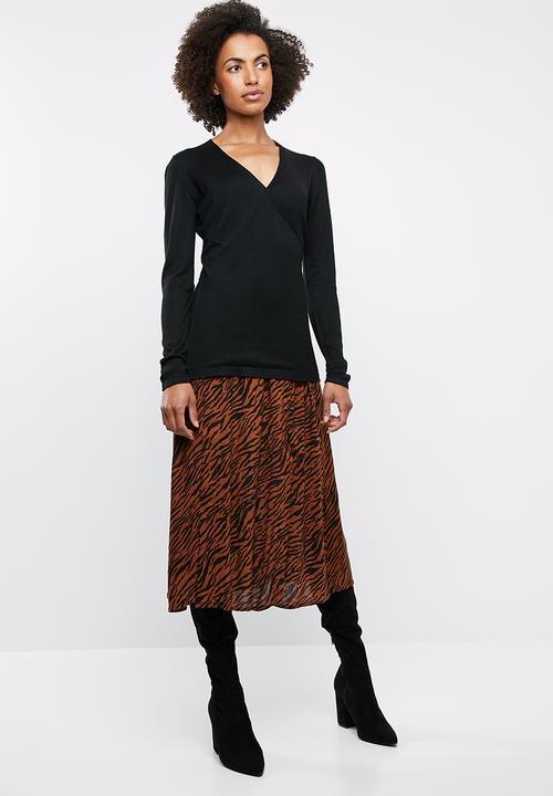 edit - Wrapover jersey with belt - black