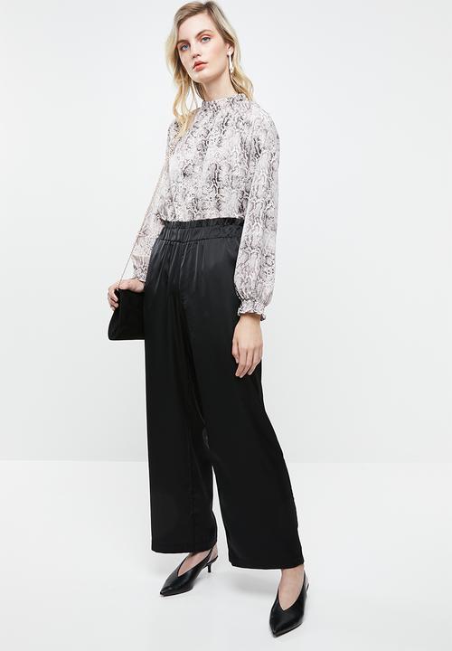 Vero Moda - Ginger straight pants - black