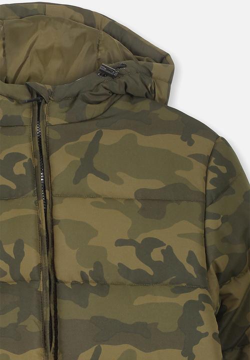 Cotton On - Puffer camo print jacket - green