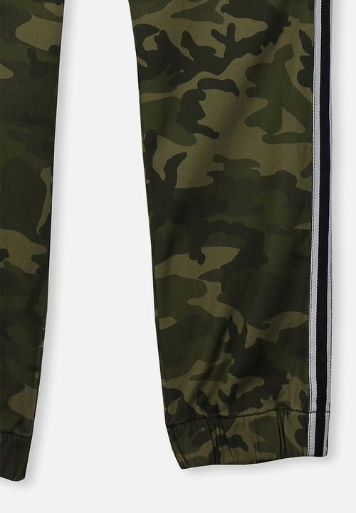 Cotton On - Rider jogger camo print pant - green