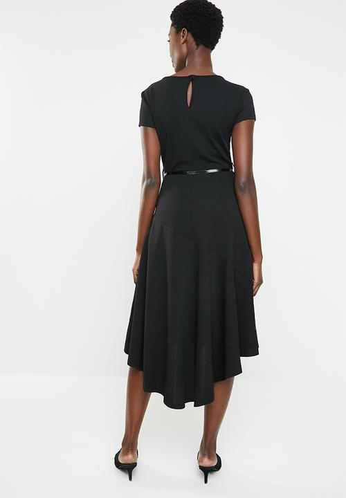 edit - Sleeveless cutline dress - black 