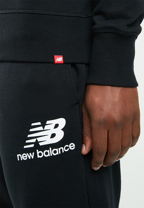 New Balance  - Essentials stacked logo crew - black
