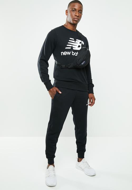 New Balance  - Essentials stacked logo crew - black