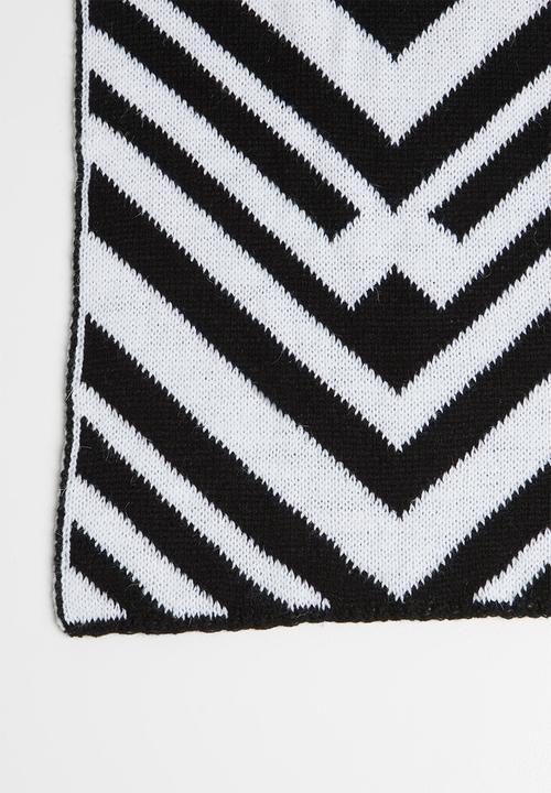 Superbalist - Chevron blocked scarf - black & white