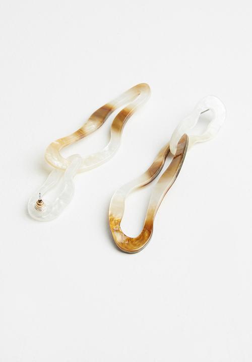 Superbalist - Abstract drop earrings - brown & white 