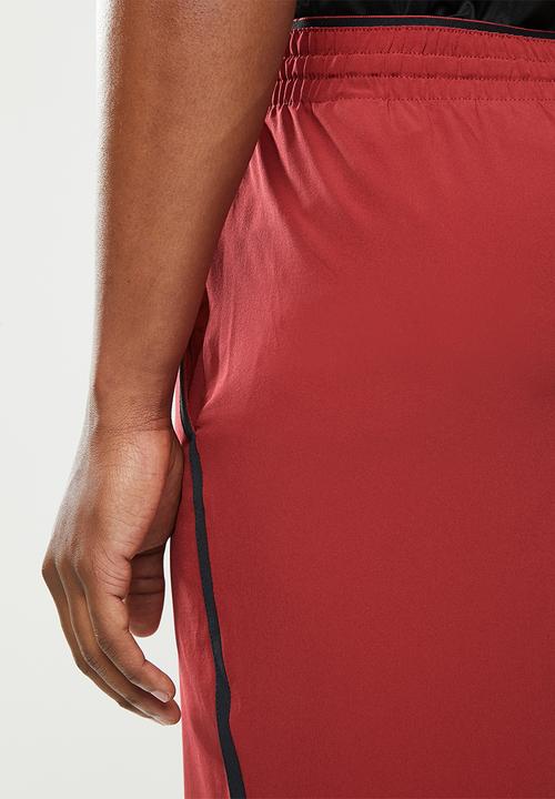 Under Armour - Qualifier wg perf short - burgundy