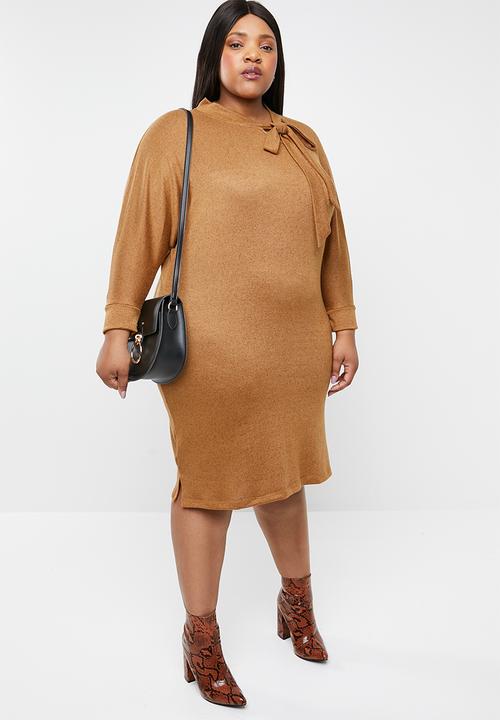 STYLE REPUBLIC PLUS - Necktie detail knit dress - tan