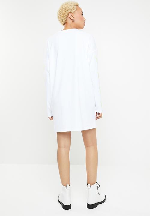 Missguided - Playboy magazine print long sleeve shirt dress - white