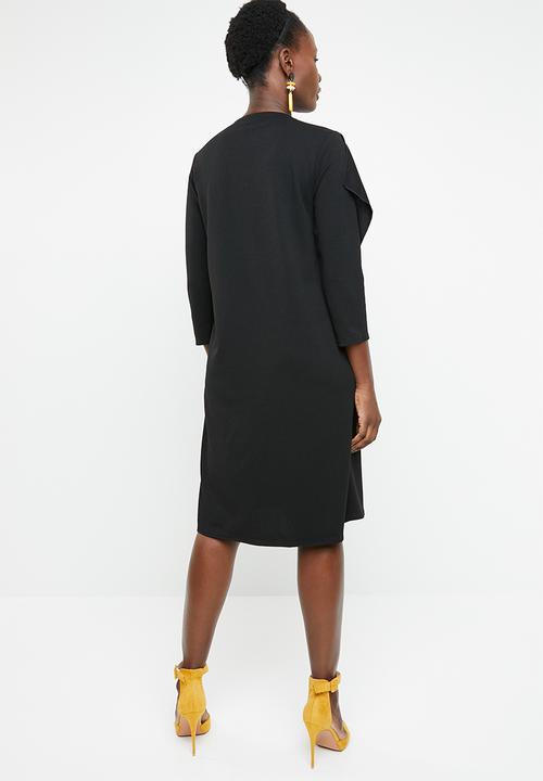 edit - 3/4 Dress with front frill - black