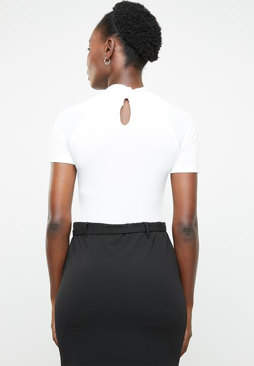 edit - High neckline short sleeve top - white
