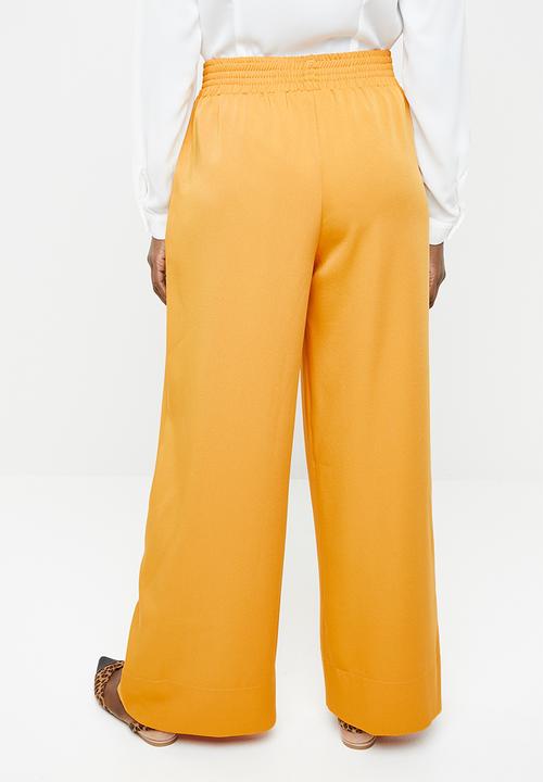 edit - Classic wide leg pants - yellow