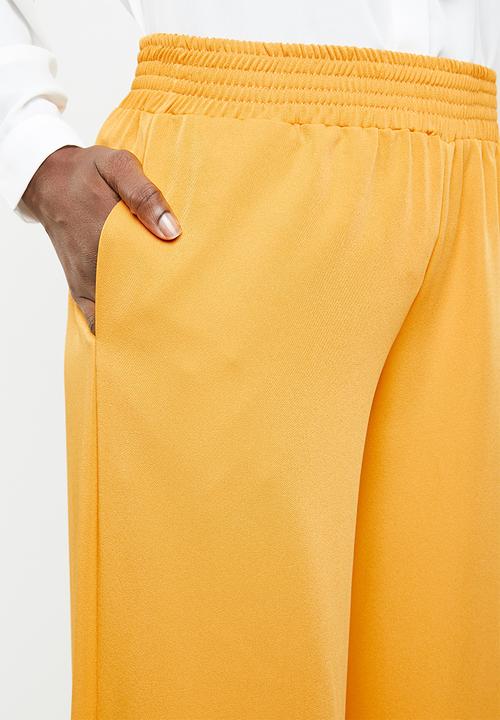 edit - Classic wide leg pants - yellow