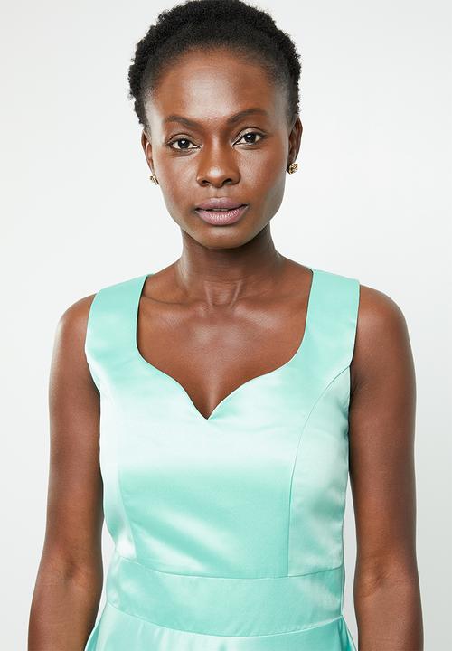edit - Sleeveless fit and flare dress - green