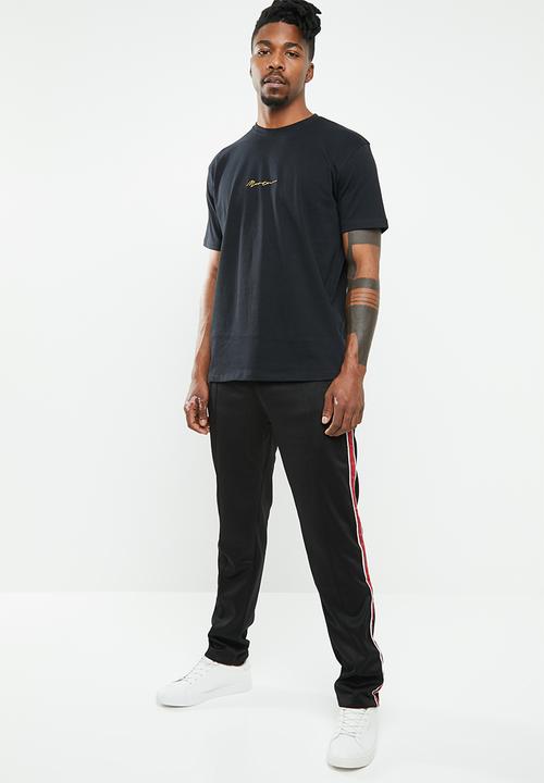 Mennace - Essential regular relaxed signature tee - black