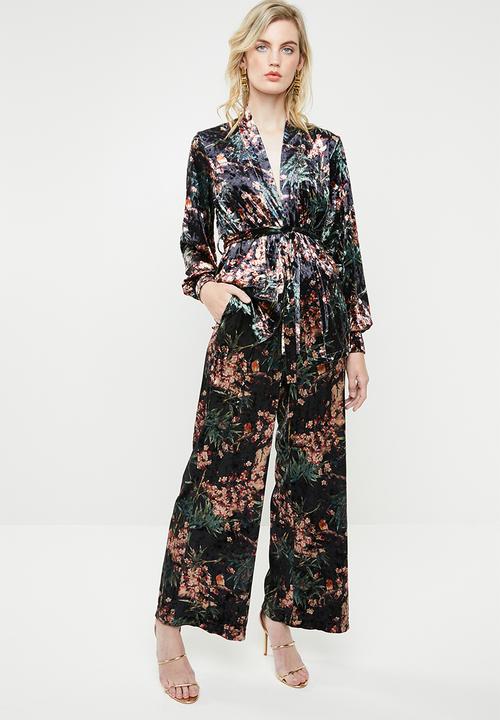 ONLY - Alex wide printed velvet pants - black