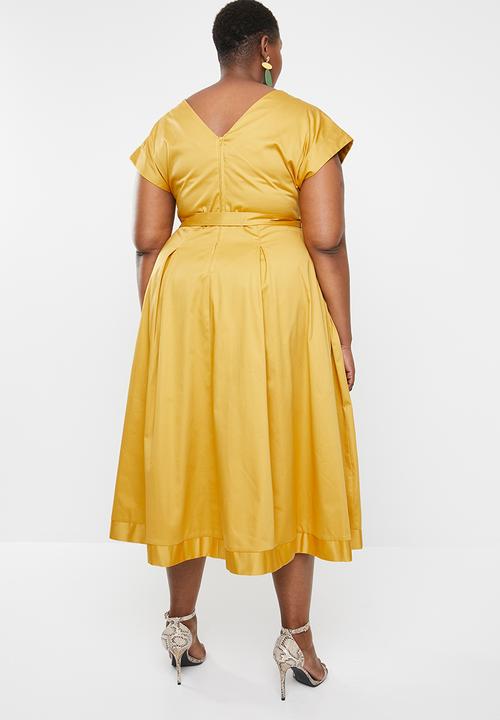 AMANDA LAIRD CHERRY - Plus size zweli v neck dress - yellow