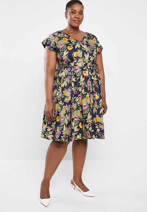 AMANDA LAIRD CHERRY - Plus size mia v neck dress - multi