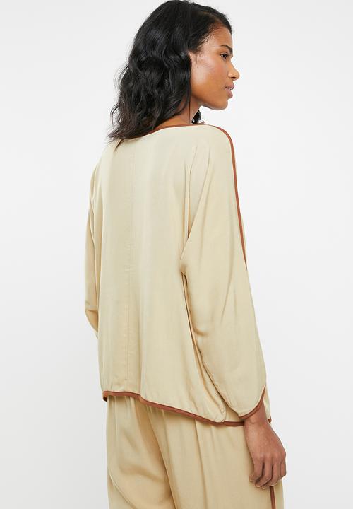 edit Maternity - Maternity Contrast binding shell blouse - stone with tan binding 
