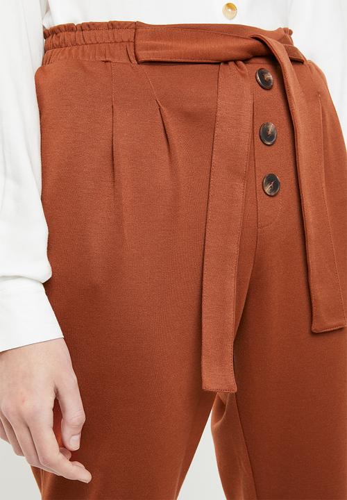 Superbalist - Button detail tapered trousers - rust 