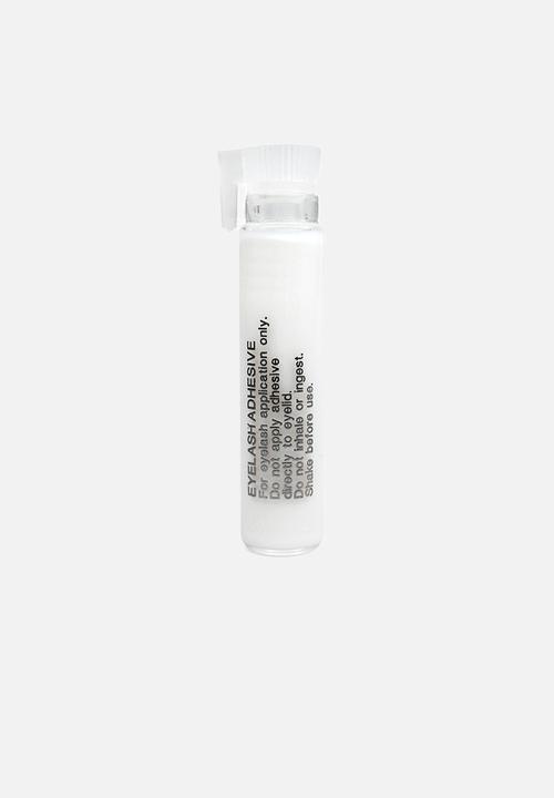 W7 Cosmetics - Get Real Lashes - HL04