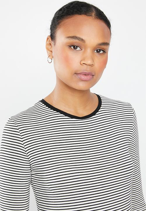 MANGO - Round neck long sleeve T-shirt - off-white & black