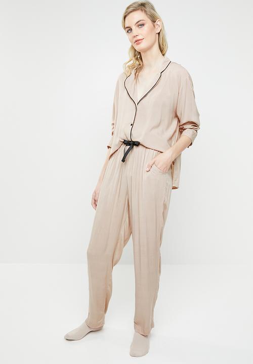 Superbalist - Sleep shirt & pants set - beige
