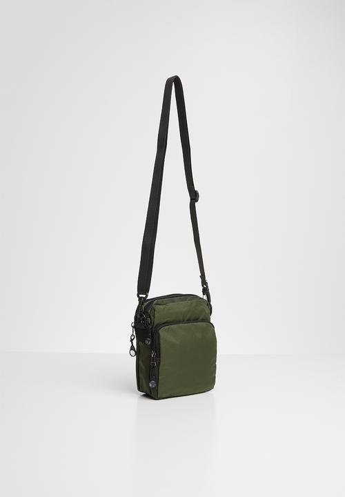 Superbalist - Channing flight bag - green
