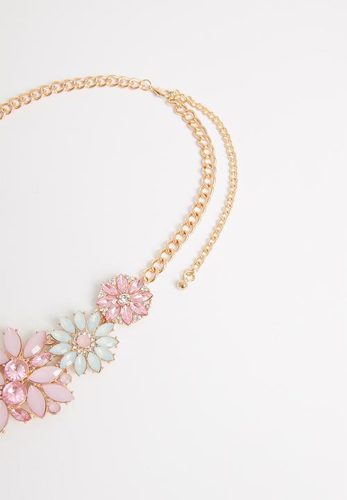 STYLE REPUBLIC - Alexandra statement necklace-multi