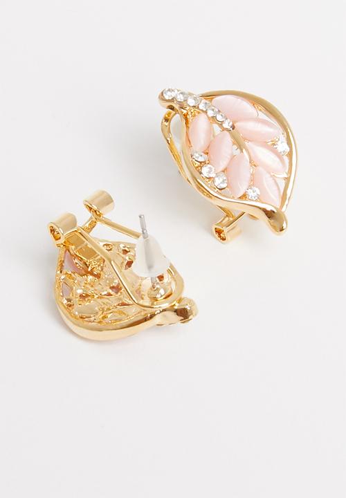 STYLE REPUBLIC - Leaf shape studs-pink/gold