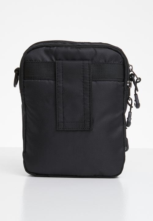 Superbalist - Channing flight bag - black