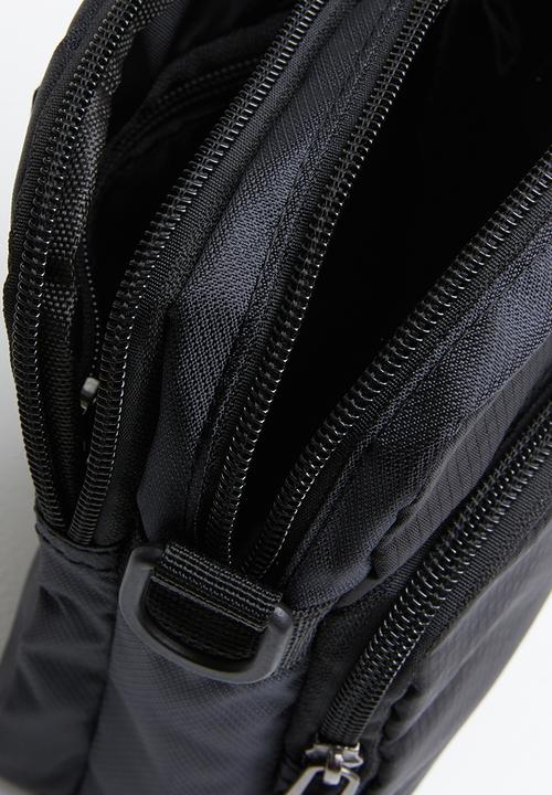 Superbalist - Channing flight bag - black