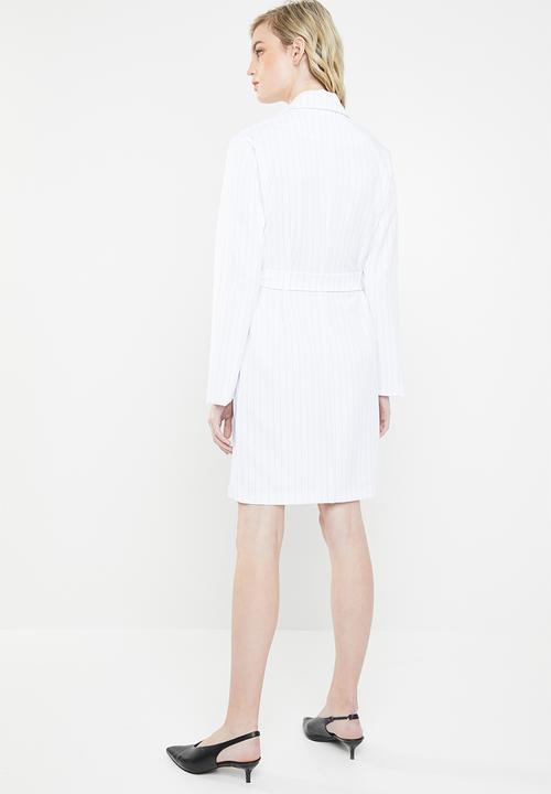Superbalist - Belted blazer dress - white
