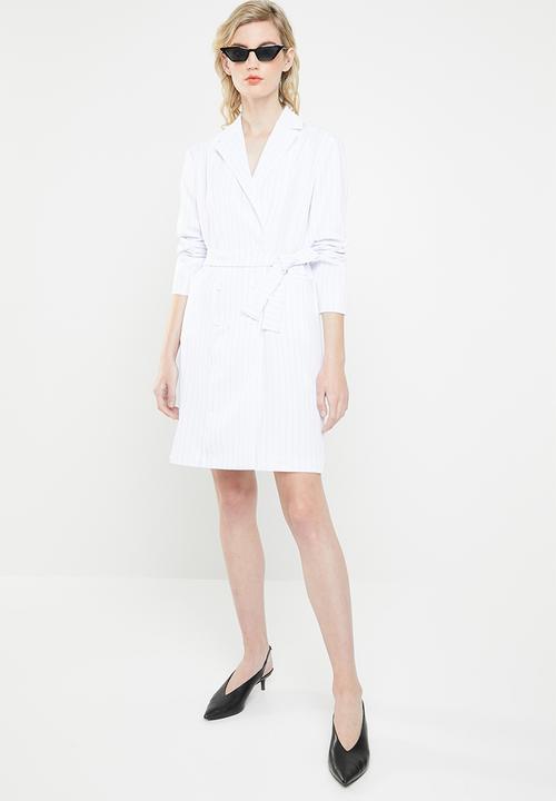 Superbalist - Belted blazer dress - white