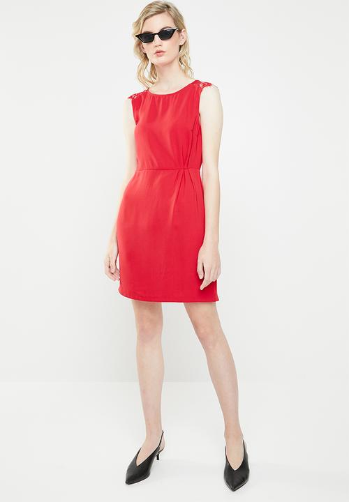Vero Moda - Lissa lace cap sleeve dress - red