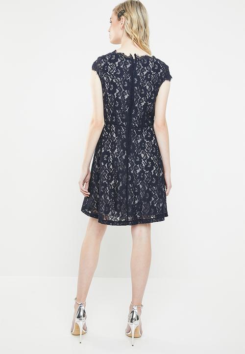 Vero Moda - Jackie capsleeve fit and flare dress - navy
