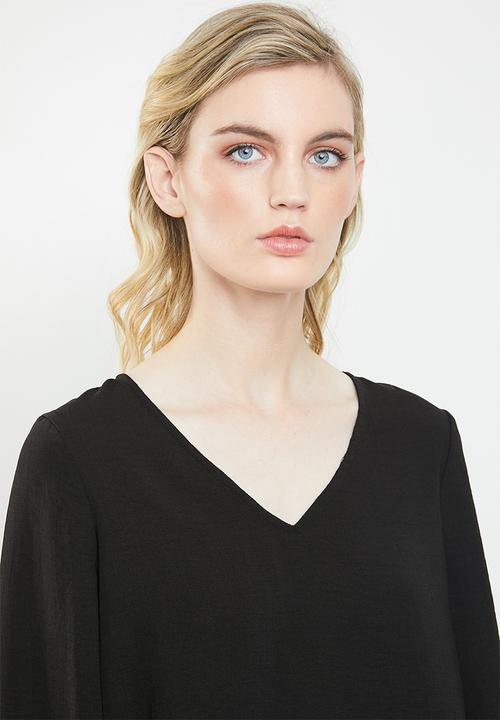 Vero Moda - Gullan balloon sleeve blouse - black