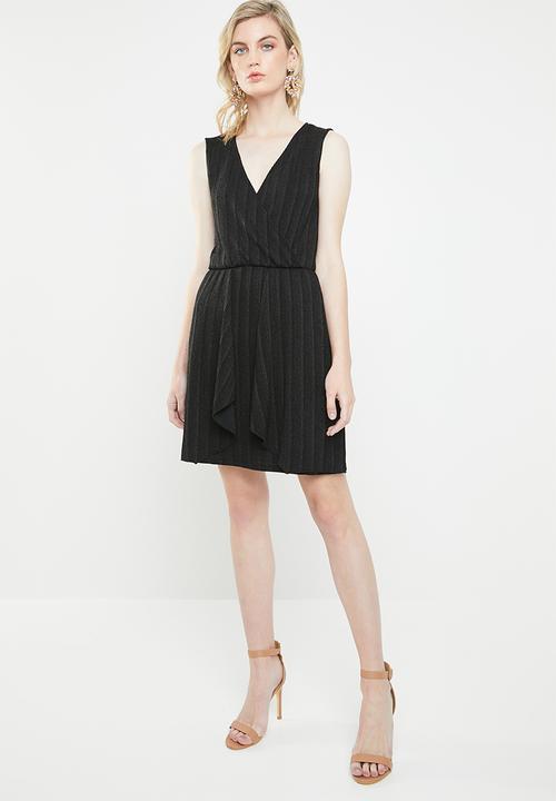 Vero Moda - Wiona sleeveless v front dress - black 