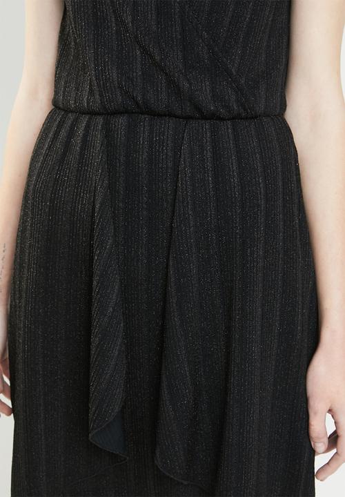 Vero Moda - Wiona sleeveless v front dress - black 