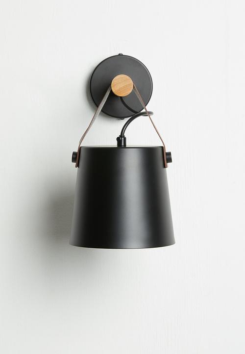 Sixth Floor - Flynn wall light - black
