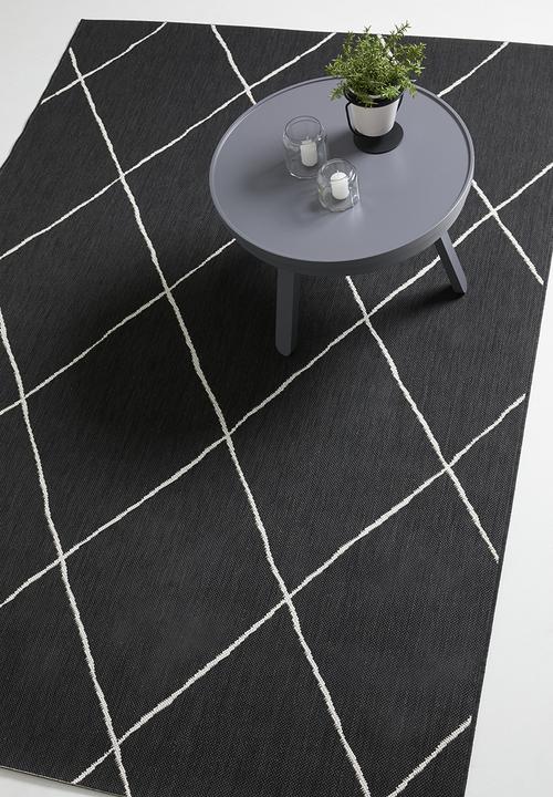 Hertex Haus - Criss cross outdoor rug - black