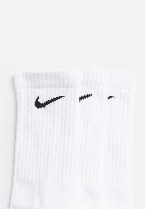 nike white swoosh logo 3 pack crew socks