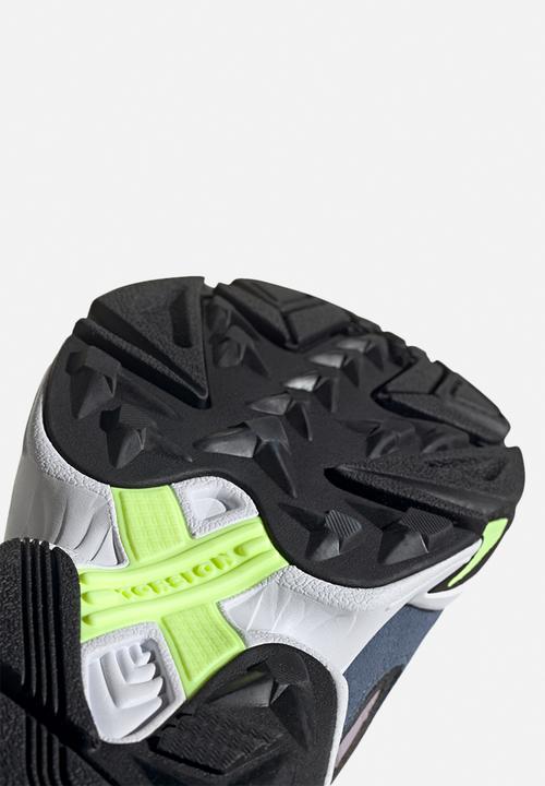 adidas Originals - YUNG-96 CHASM - tech ink/soft vision/hi-res yellow