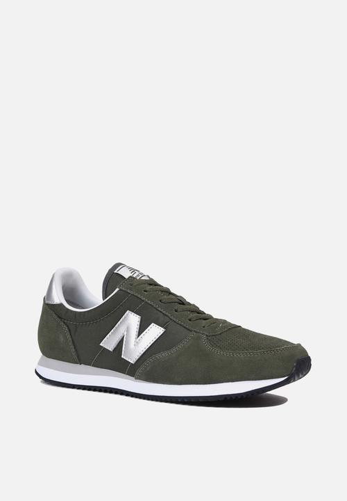 New Balance  - 220 Classic Running -  cargo green